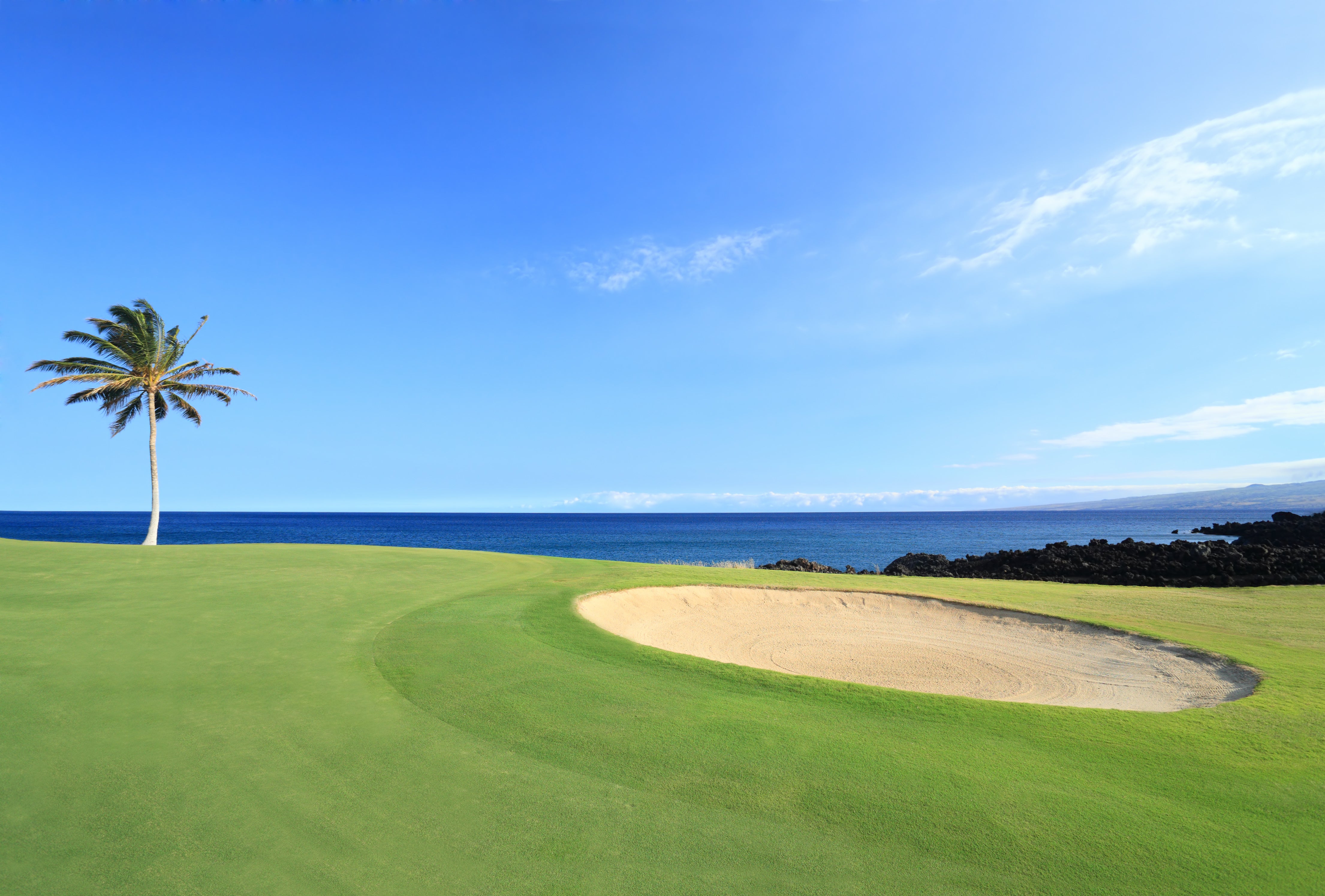 Teed Up in Paradise: Exploring the Stunning Golf Course on the Green Lava Ocean Shore of Kona Island, Hawaii